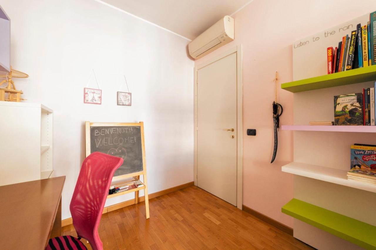 Milano Rogoredo Apartment With Garage 外观 照片